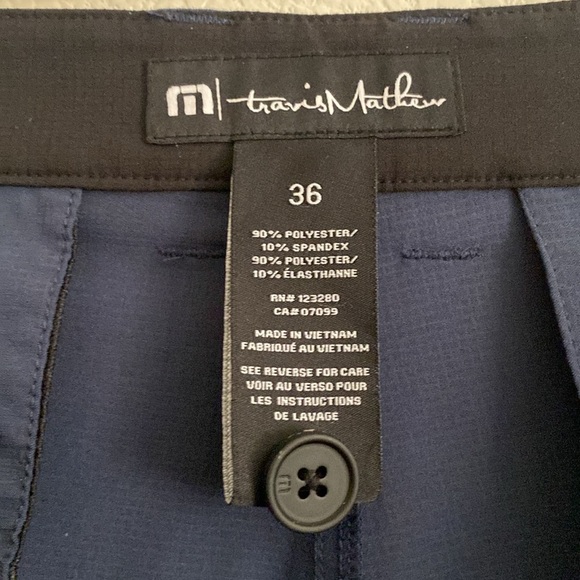 Travis Mathew Men's Navy Shorts Size 36” x 9” - Picture 6 of 6
